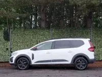 Used Dacia Jogger Extreme 109 HP (80 kW) 2024 White MPV