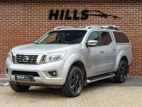 Used Nissan Navara Tekna 190 HP (139 kW) 2017 Silver Pickup