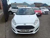 Used Ford Fiesta Zetec 82 HP (60 kW) 2015 White Hatchback