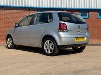 Begagnad VW Polo Match 2009 Silver Halvkombi
