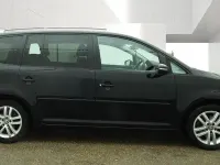 Used VW Touran SE 105 HP (77 kW) 2011 Black MPV