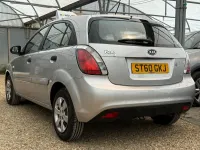 Used Kia Rio 2010 Silver Hatchback