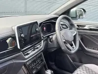 Usado VW T-Roc 150 HP (110 kW) 2025 SUV
