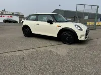 Begagnad Mini ONE Hatch 102 HK (75 kW) 2015 Vit Halvkombi