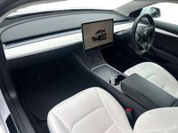 Used Tesla Model 3 Standard Range 366 kW (498 HP) 2022 White Sedan