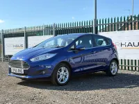 Używany Ford Fiesta Zetec 82 KM (60 kW) 2016 Niebieski Hatchback