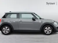 Begagnad Mini ONE Hatch 101 HK (74 kW) 2017 Grå Halvkombi