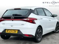 Used Hyundai i20 SE 99 HP (72 kW) 2023 White Hatchback