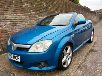 Second-hand Vauxhall Tigra 123 CP (90 kW) 2005 Albastru Cabrio