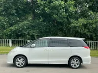 Used Toyota Estima 170 HP (125 kW) 2019 White MPV