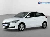 Used Hyundai i20 SE 84 HP (61 kW) 2017 White Hatchback
