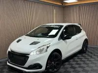 Used Peugeot 208 GTi by Peugeot Sport 208 HP (152 kW) 2016 White Hatchback