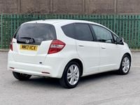 Used Honda Jazz ES 99 HP (72 kW) 2013 White Hatchback
