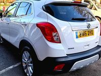 Used Vauxhall Mokka 140 HP (102 kW) 2016 White SUV