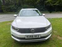 Used VW Passat Business 120 HP (88 kW) 2016 White Estate