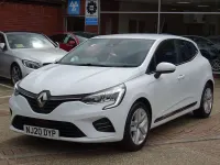 Used Renault Clio Play 100 HP (73 kW) 2019 White Hatchback