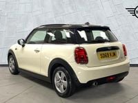 Used Mini Cooper Classic 134 HP (98 kW) 2019 White Hatchback