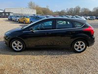 Używany Ford Focus Zetec 125 KM (91 kW) 2013 Czarny Hatchback