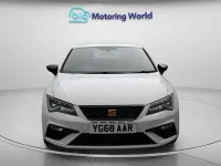 Used Seat Leon Cupra 290 290 HP (213 kW) 2019 White Hatchback