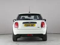 Usado Mini ONE Hatch 102 CV (75 kW) 2018 Blanco Utilitario