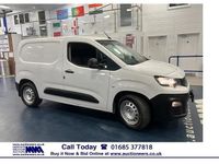 Used Peugeot Partner 75 HP (55 kW) 2019 White MPV