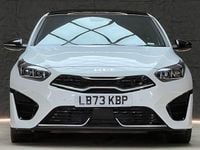 Usado Kia Ceed GT-Line S 158 HP (116 kW) 2023 Branco Citadino