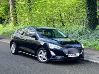 Second-hand Ford Focus Zetec 120 CP (88 kW) 2020 Negru Hatchback