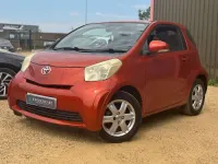 Used Toyota iQ 68 HP (50 kW) 2011 Red Hatchback