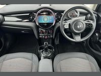 Usado Mini Cooper Classic 134 CV (98 kW) 2023 Negro Utilitario