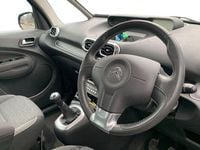 Used Citroën C3 Picasso Platinum 100 HP (73 kW) 2017 Red MPV