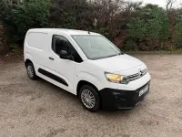 Used Citroën Berlingo Start 75 HP (55 kW) 2020 White MPV