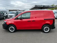 Używany Renault Kangoo 2023 Czerwony Minivan
