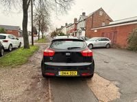 Used Kia Rio 85 HP (62 kW) 2014 Black Hatchback