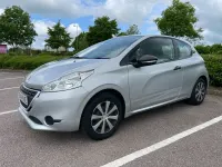 Used Peugeot 208 Access 67 HP (49 kW) 2014 Silver Hatchback