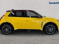 Used Renault R5 Iconic 110 kW (150 HP) 2025 Yellow/black Hatchback