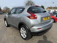 Begagnad Nissan Juke Acenta 2011 Silver SUV