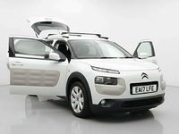 Used Citroën C4 PureTech 2017 White SUV