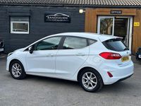 Used Ford Fiesta Titanium 100 HP (73 kW) 2018 White Hatchback