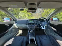 Begagnad Volvo V40 2015 Röd Kombi