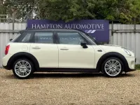 Used Mini Cooper Hatch 136 HP (100 kW) 2016 White Hatchback