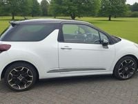 Used DS Automobiles DS3 DSport 120 HP (88 kW) 2015 White Hatchback