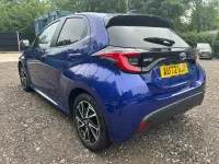 Second-hand Toyota Yaris Hybrid Design 2022 Albastru Hatchback