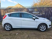 Used Ford Fiesta Zetec 2014 White Hatchback