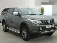 Used Mitsubishi L200 2017 Green Pickup