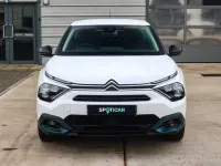 Begagnad Citroën e-C4 100 kW (136 HK) 2022 Vit Halvkombi