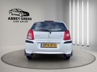 Used Suzuki Alto 68 HP (50 kW) 2014 White Hatchback