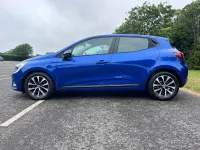 Used Renault Clio V Evolution 90 HP (66 kW) 2023 Blue Hatchback