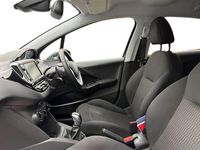 Used Peugeot 208 Signature Sky 82 HP (60 kW) 2019 Nera black Hatchback