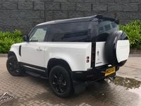Used Land Rover Defender SE Dynamic 246 HP (180 kW) 2023 White SUV