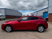 Begagnad Mazda 3 150 HK (110 kW) 2018 Röd Halvkombi
